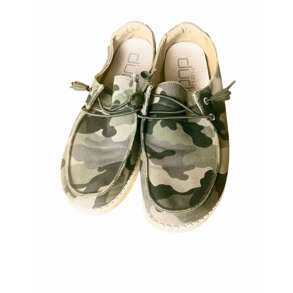 HEYDUDE Wendy Camo Slip On Shoes Women's Size 8 Green Camouflage Loafers